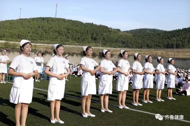 致敬512济南护理职业学院举行2018年庆祝512国际护士节活动