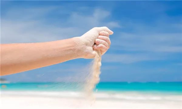 生活感悟经典句子:握不住的沙,干脆扬了它!