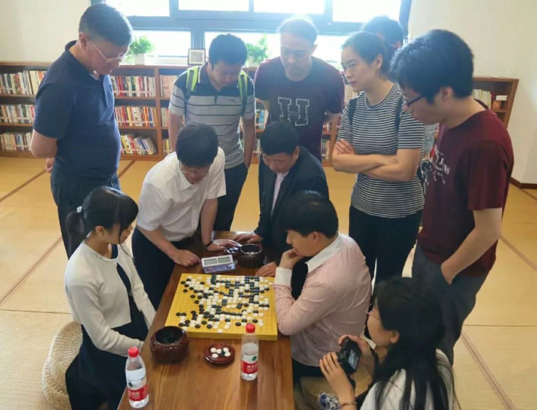 天台围棋业余棋王陈科达vs日本女子围棋新锐上野爱咲美