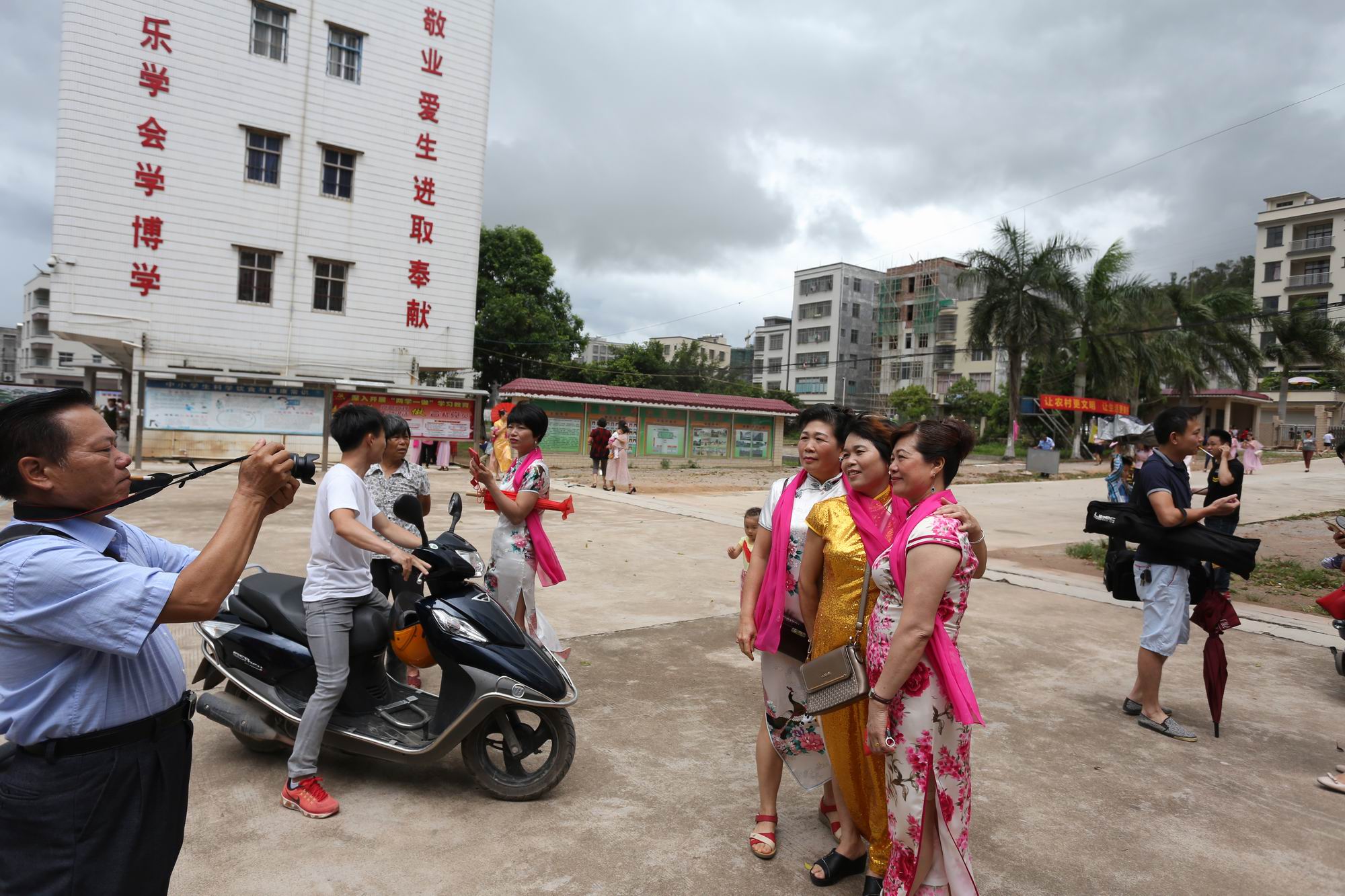 廉江市文明办,吉水镇政府 廉江市广播电视台母亲节廉江市吉水镇鹤岭