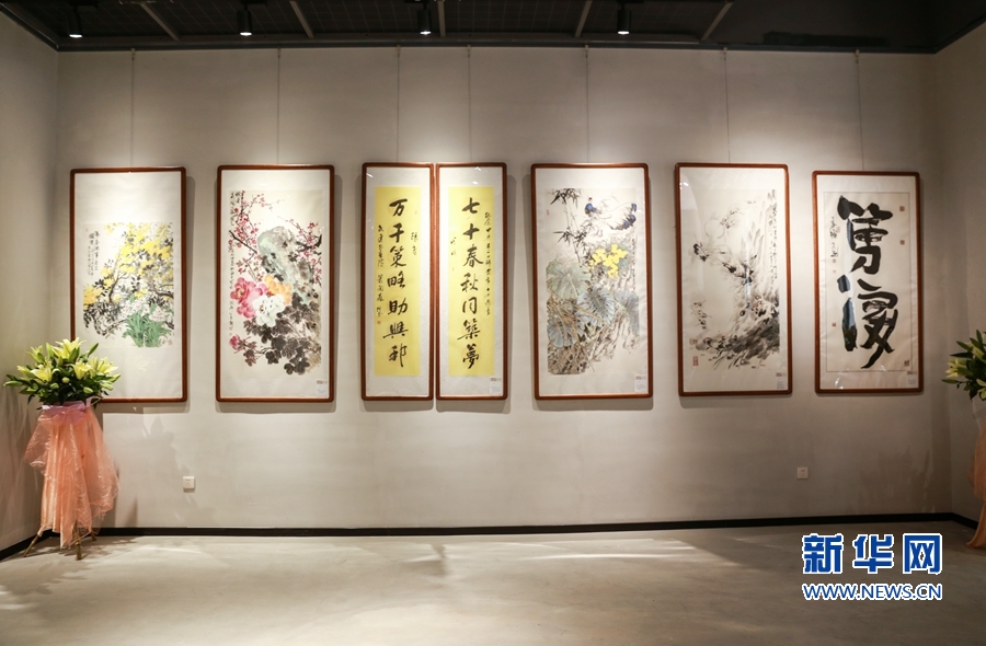 新华网 蒋巧玲 摄原文标题:民建福建省委举办书画展 展出艺术作品80