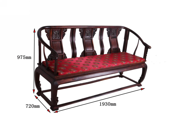 沙发尺寸大小适中,区别于其他传统中式古典沙发的厚重,此款皇宫椅沙发