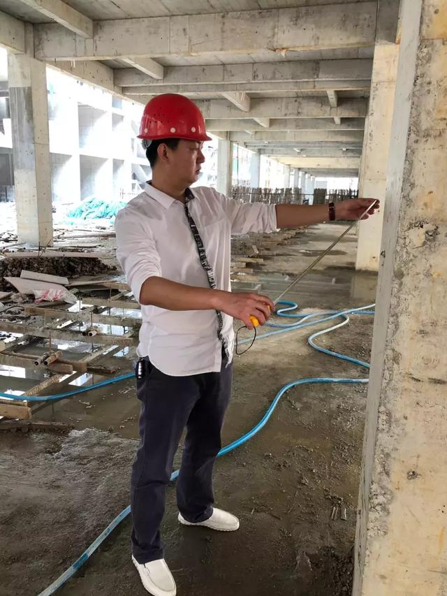 潢川县向上向善好青年住建局工程师任振华