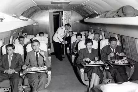 彗星客机1952年加入英国海外航空公司(boac)投入运营服务.