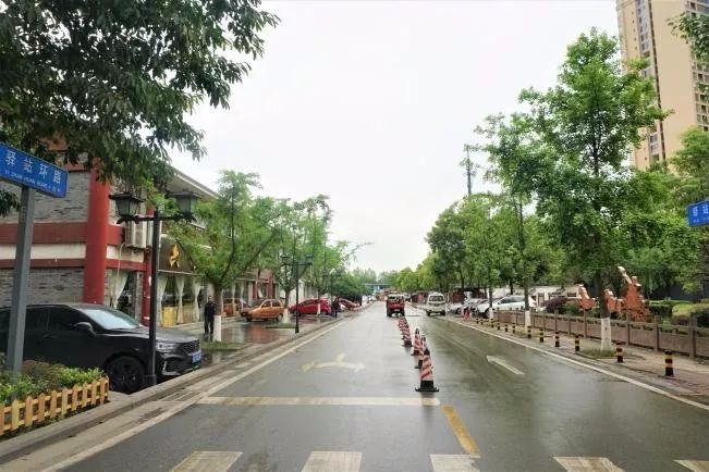 新都区二台子历史文化商业街接受成都市"最美街道"终