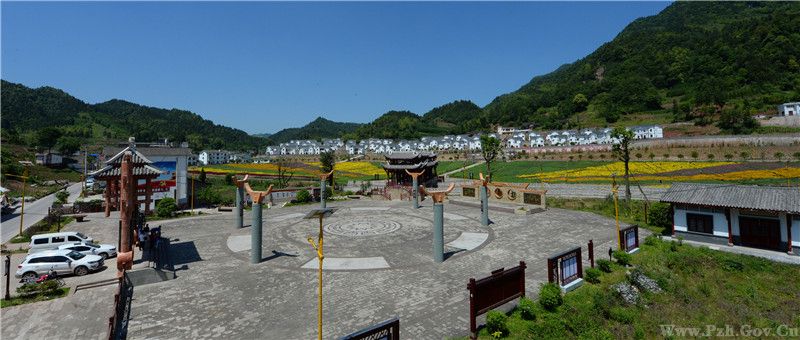 "据大寨苗族乡相关负责人介绍,富民新村旅游景区自2016年至今,已接待