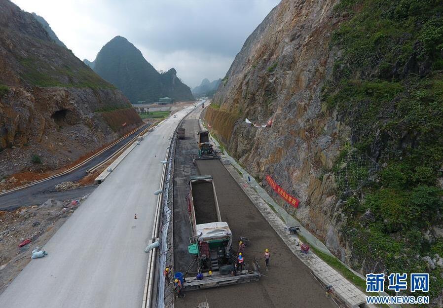 中越边境靖西至龙邦高速公路有望年底通车