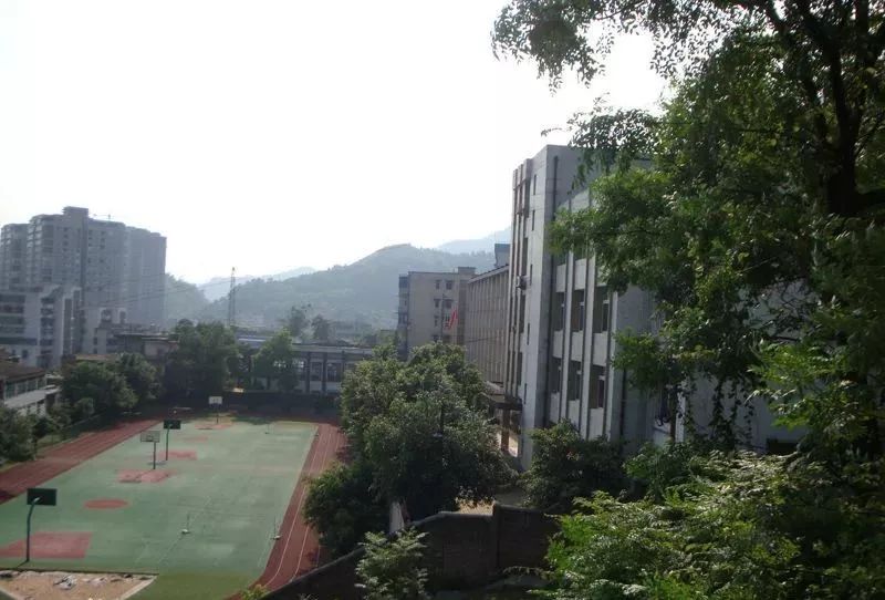 重庆市渝北区实验中学校重庆市渝北区实验中学校解放前,学校名为正中