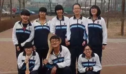同样是青春,为什么北京的校服这么好看!