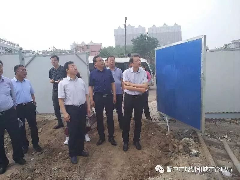 市规管局马成毅副局长,市园林局赵贵生总工程师参加