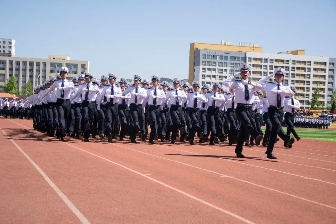 大连海事大学最强阅兵式现场曝光,帅!(附视频)