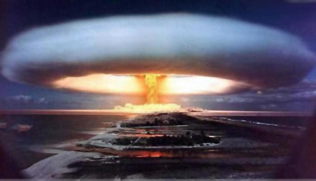 美国向日本投了三颗原子弹,源于苏联军事计划泄露?