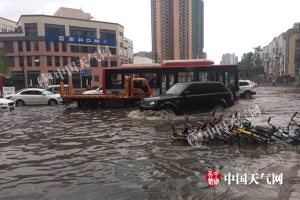 四川南充,重庆长寿,湖北襄阳和宜昌等局地降大暴雨