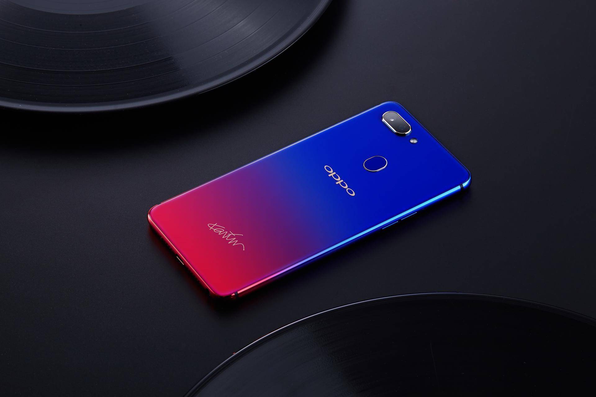 oppo r15星云特别版图赏,亮似宇宙星云下的星光璀璨