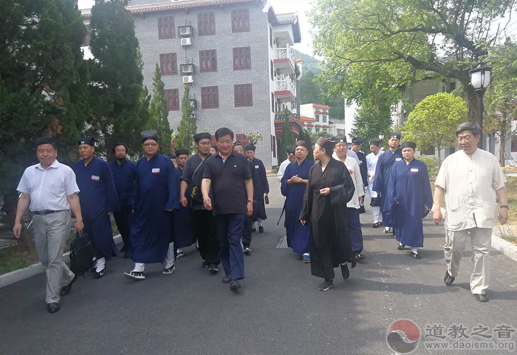 河北省道教学院师生一行参访南岳坤道学院