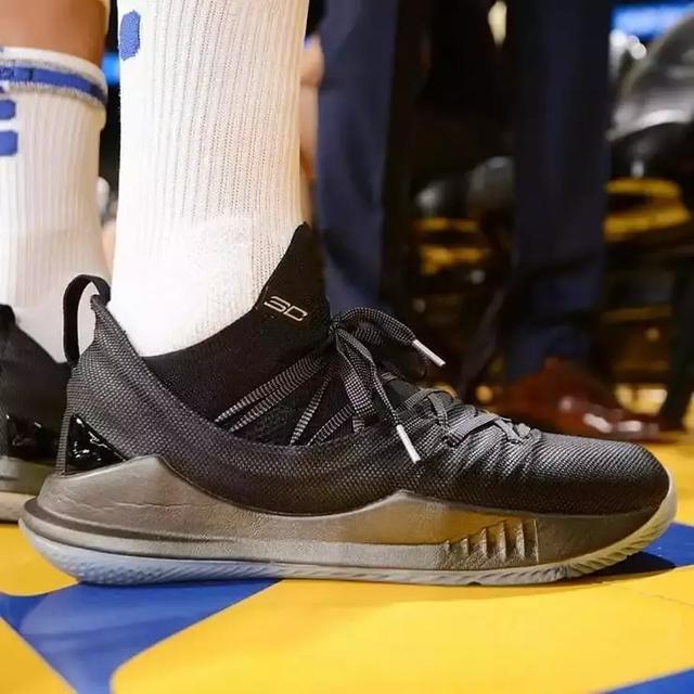 最新战靴 curry 5 助库里「威5不凡」!