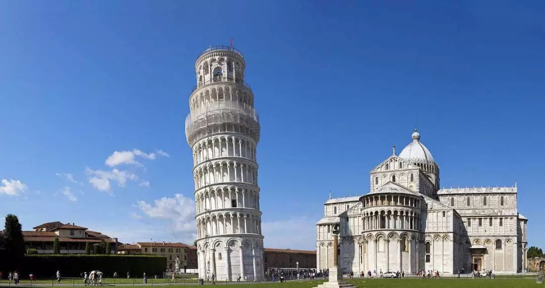 这个塔盖歪了 却成为意大利的标志性建筑物 无