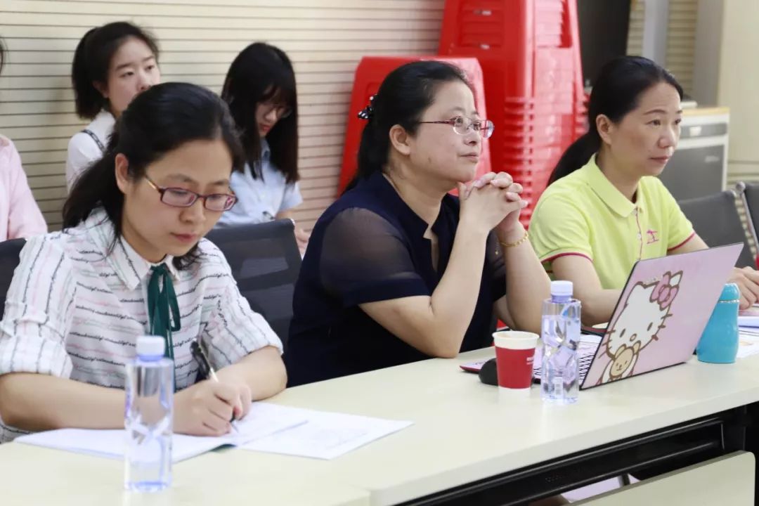 5月17日上午,来自金山区教育学院师训部汪琴红,小学教研室唐连明,张英