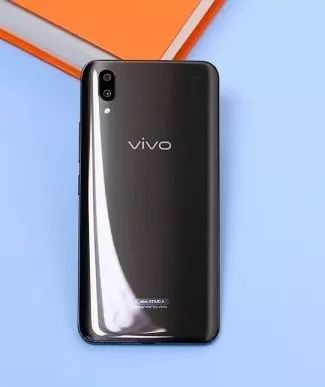 黑科技来啦!vivo 旗舰xplay 7被曝光,居然真的是100%全面屏!