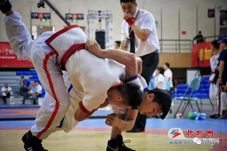 全国中国式摔跤锦标赛在苍南开赛山西忻州派队参赛