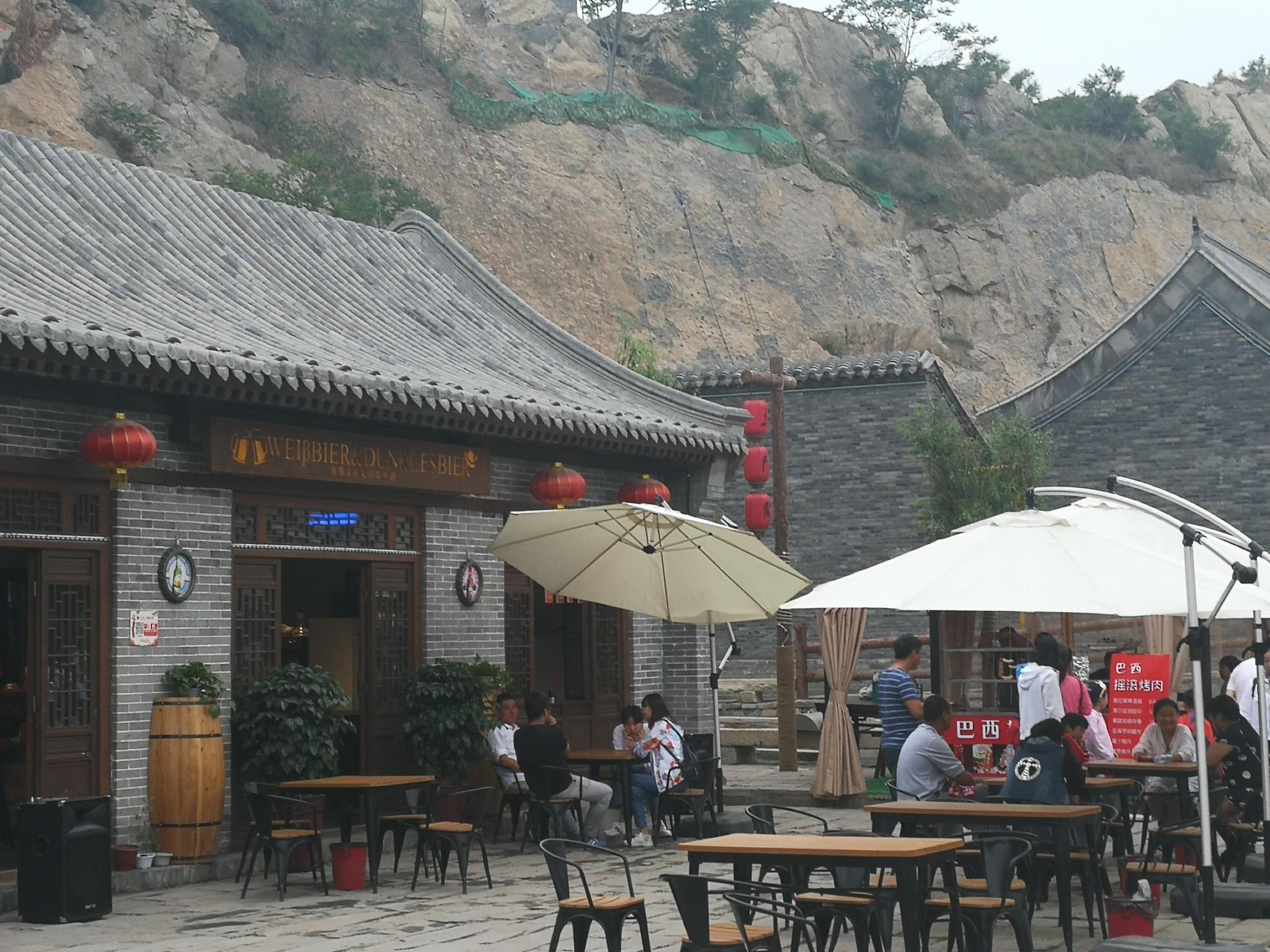 喧闹市区边上的土门关旅游小镇