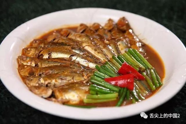 红烧小杂鱼:不仅是美食,也是回忆