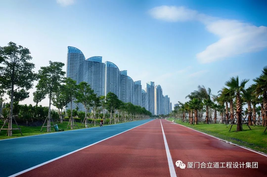 世界顶级马拉松健将可以在没有跑道的道路上跑步吗?