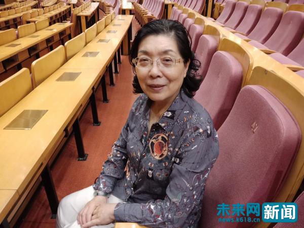 被誉为"用药知心大姐"的胡晋红教授未来网见习记者刘文静摄