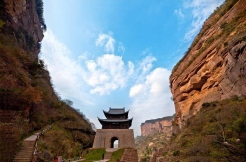 峨眉山市有多少人口_130亿助峨眉山再现辉煌,引领四川旅游产业发展新风向(3)