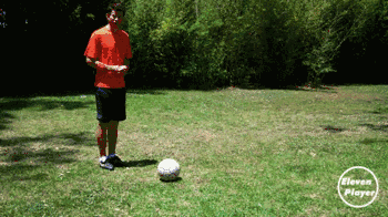 足球长传球脚法图解:足球基础:脚内侧传球都应该知道哪些细节?