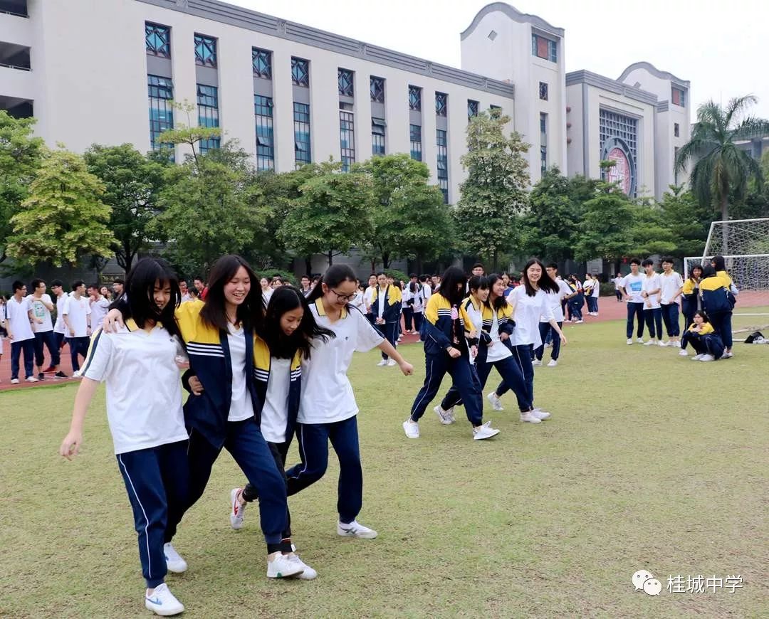 有种情怀叫校服佛山中学校服大pk快为母校打call