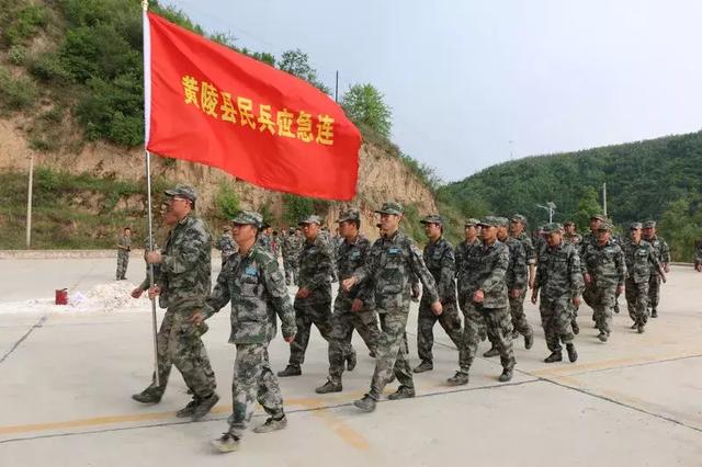 黄陵县民兵应急连展风采