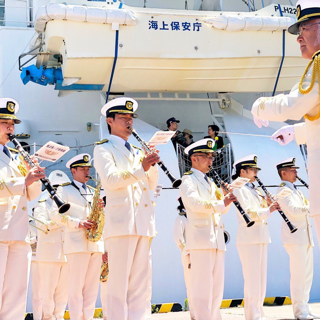 日本海上保安厅36艘海保船浩浩荡荡接受安倍检阅
