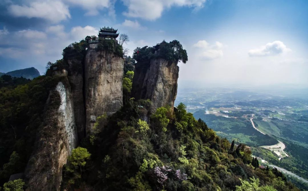 窦圌山:樵夫与耕者,出入画屏中