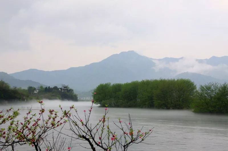 跟着诗仙的脚步游安徽,桃花潭水深千尺