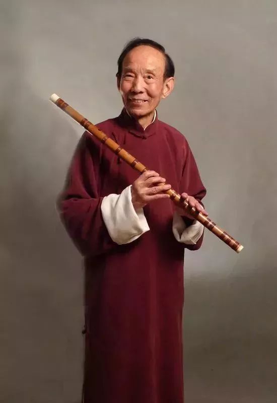 陆春龄,1921年9月14日生于上海,上海音乐学院教授,著名笛子表演艺术家