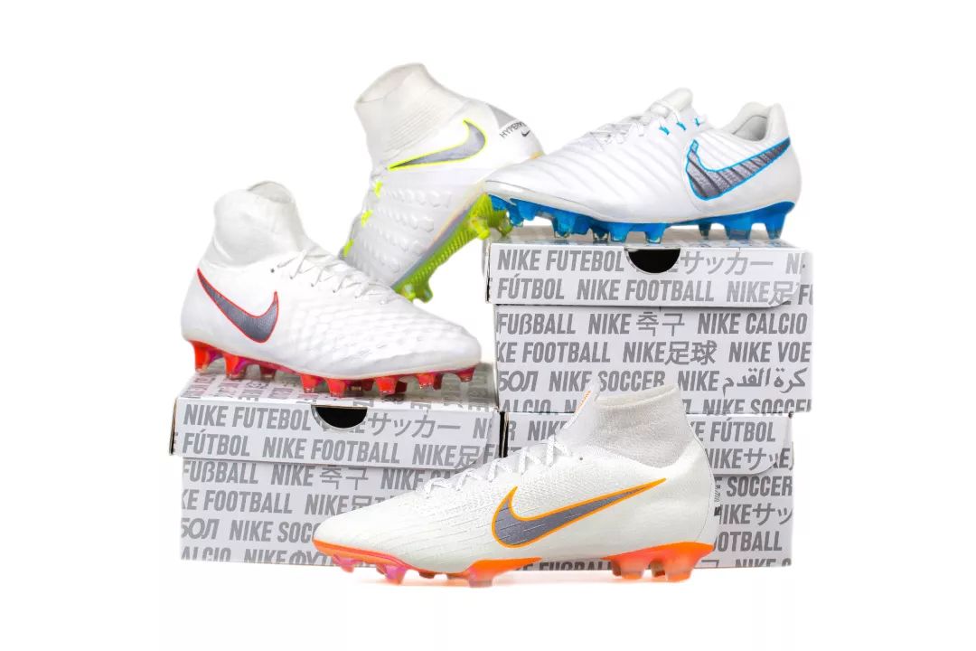 Amazon.com Nike Magistax Proximo II TF Mens Football
