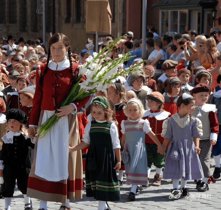 德国最萌的节日,看萌娃身着巴伐利亚传统服装 | kinderzeche儿童救城