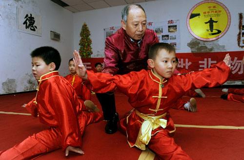 流传于天津传统武术中的一个拳种,童子功、十