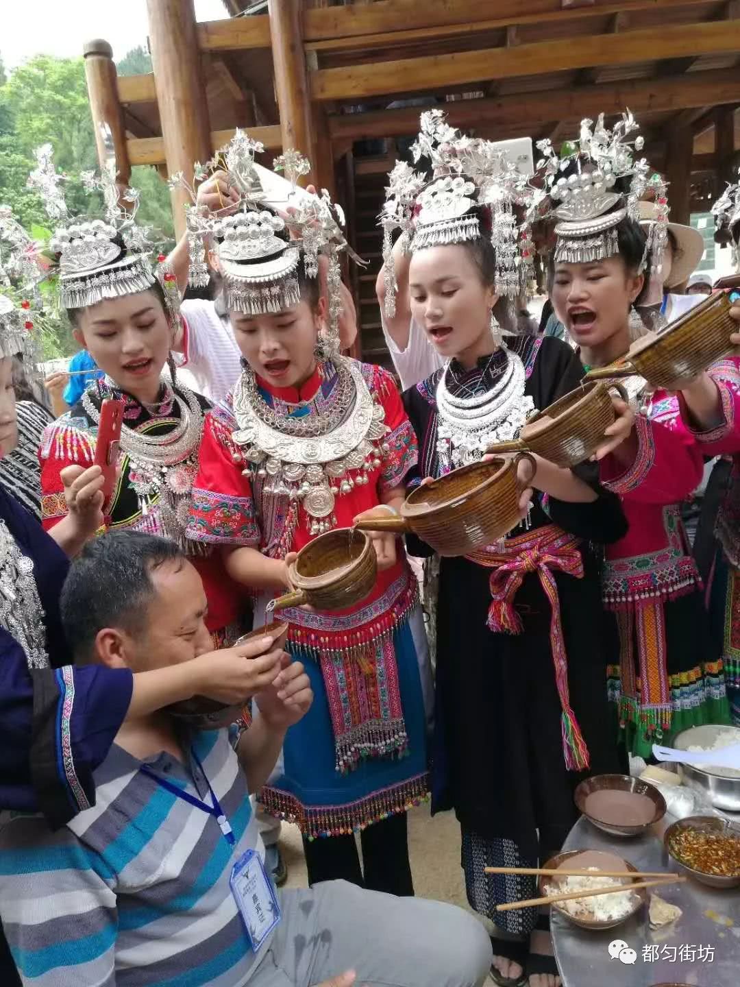 5月22日,是民族节日"四月八" 在都匀市匀东镇新场村格多苗寨,少数民族