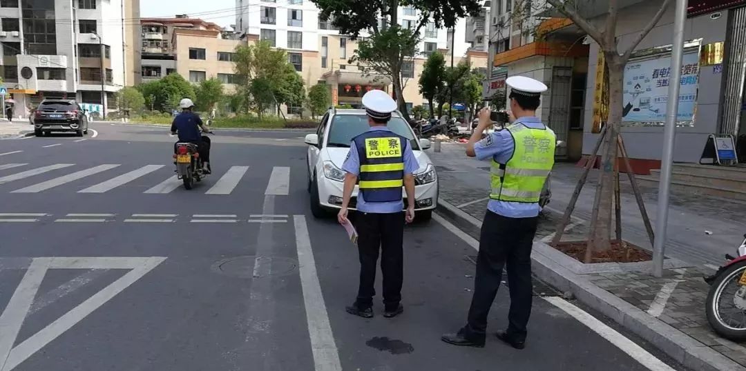 沙县交警大队全力开展城区道路交通秩序整治工作!