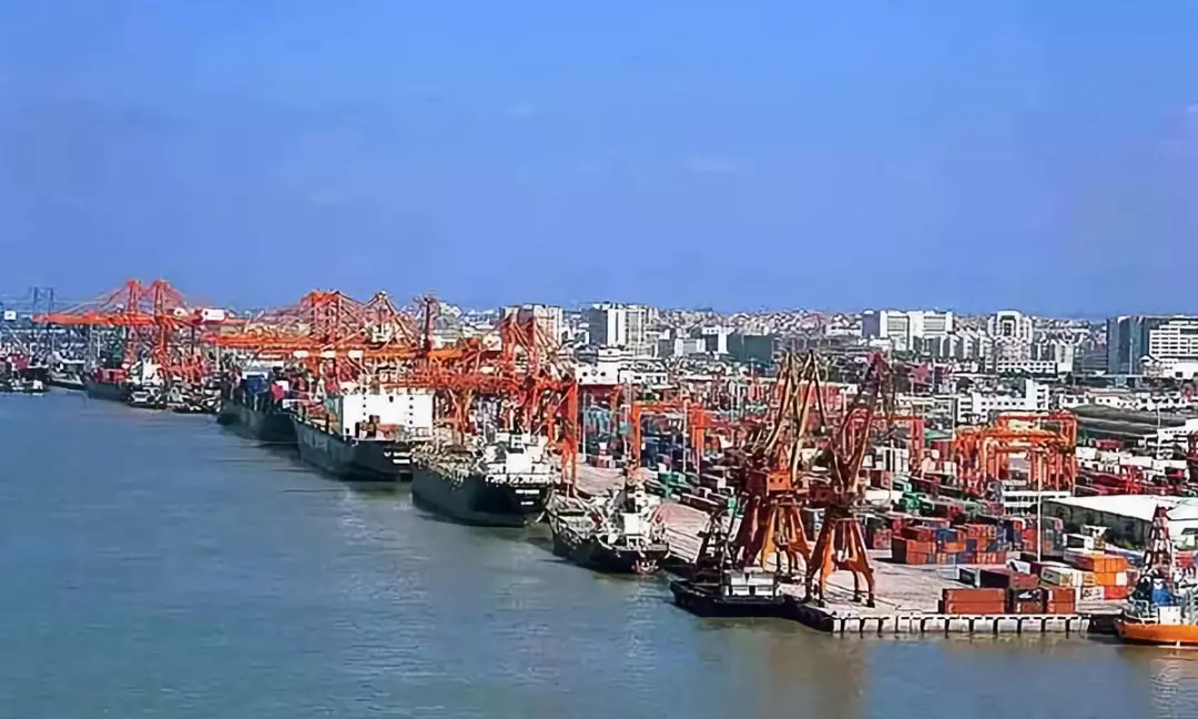 《2013-2017年中国港口物流市场竞争格局及投资前景分析报告》
