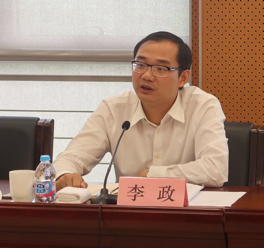 李政区长接受新民晚报专访崇明将为上海增添最鲜亮生态特色