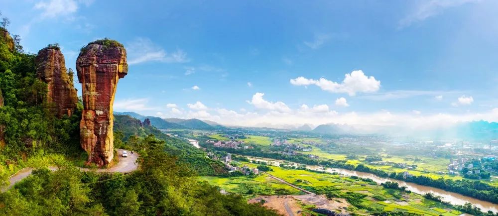 铜石岭国际旅游度假区位于北流市民安镇,是2016年全国优选旅游项目