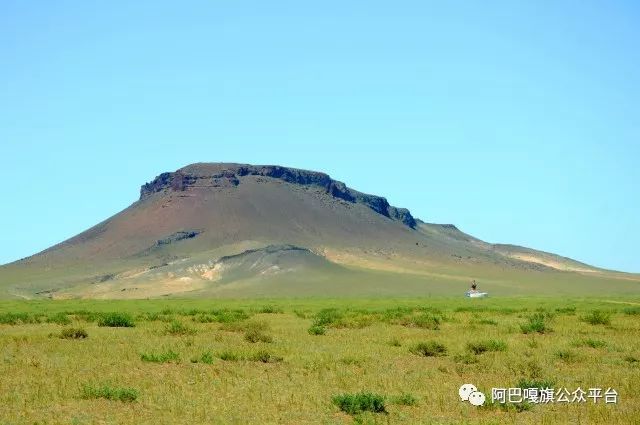 蒙古搏克超级联赛暨阿巴嘎旗成吉思宝格都乌拉圣山祭祀那达慕的通知