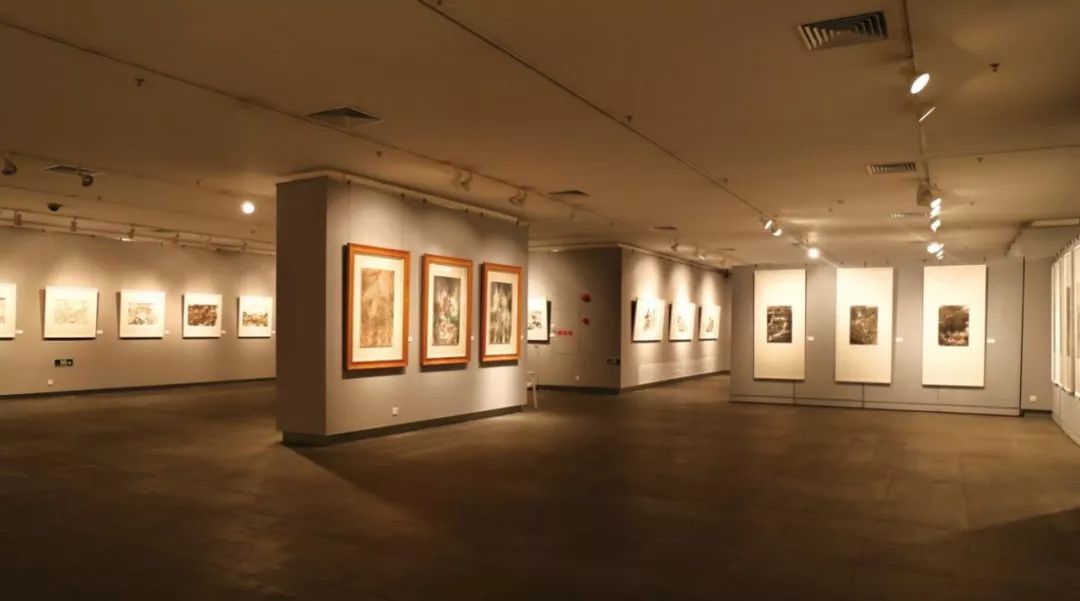 大学城美术馆展厅一角