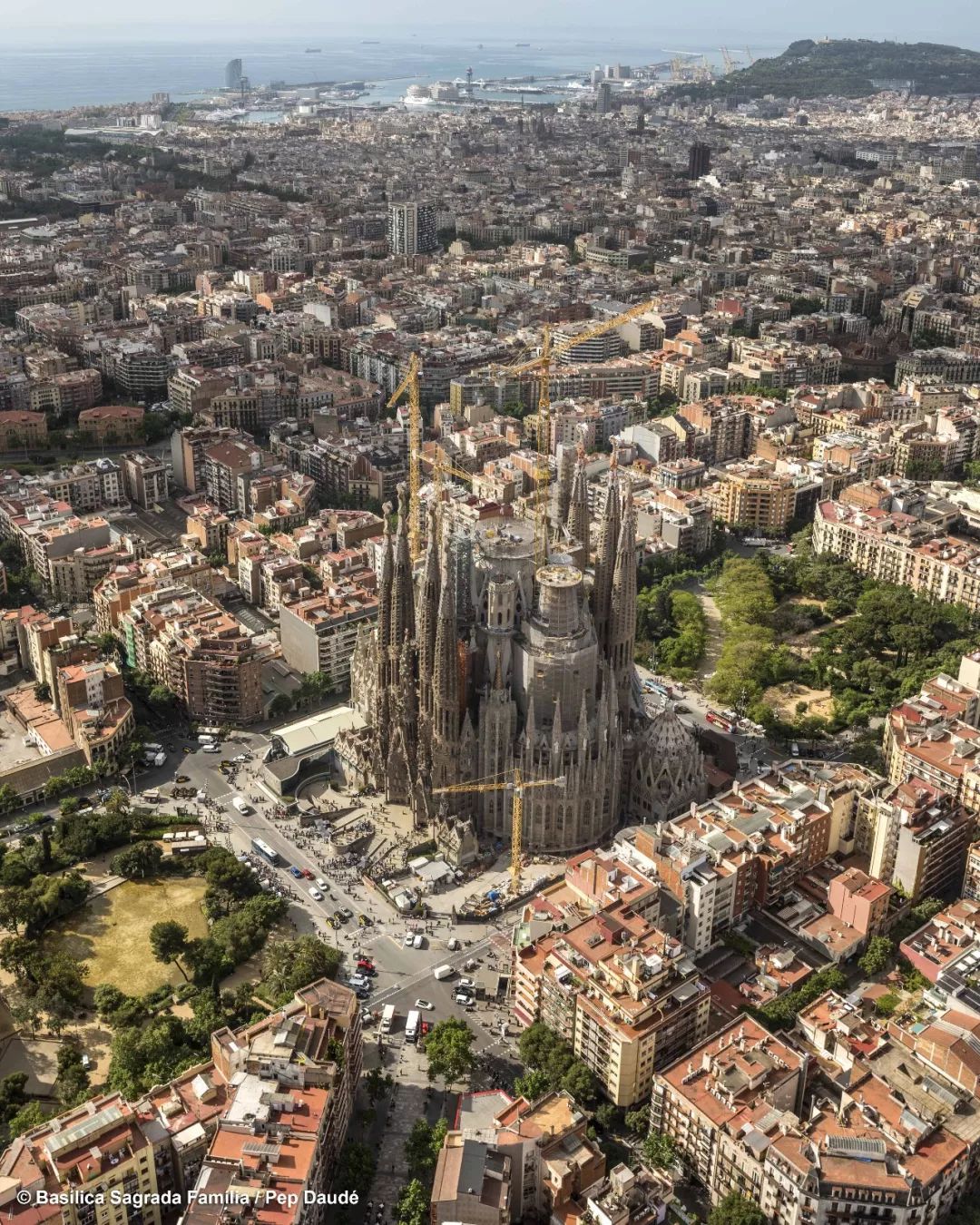 巴塞罗那 图片授权于:basilica sagrada familiapep daudé