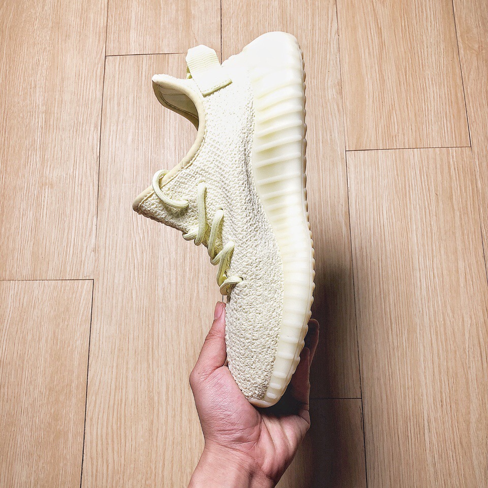 yeezy怎么搭裙子_yeezy350穿搭(2)