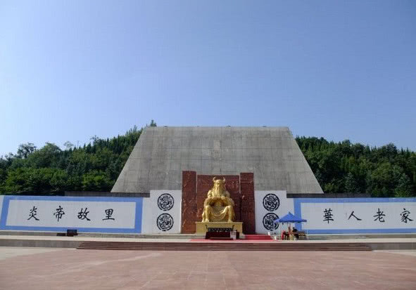 湖北随州的炎帝神农故里,炎帝神农故里风景区内现已建成炎帝神农洞