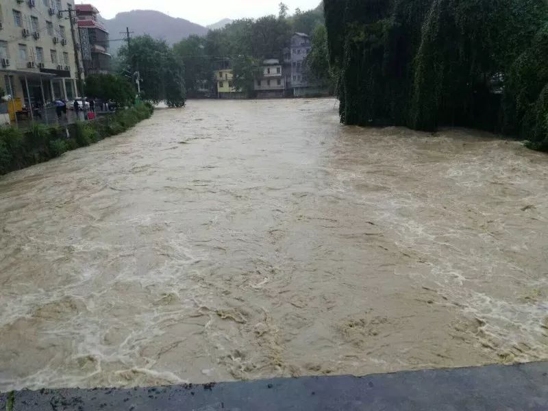 湘西突降暴雨!永顺遭洪灾侵袭,花垣保靖龙山不同程度受影响